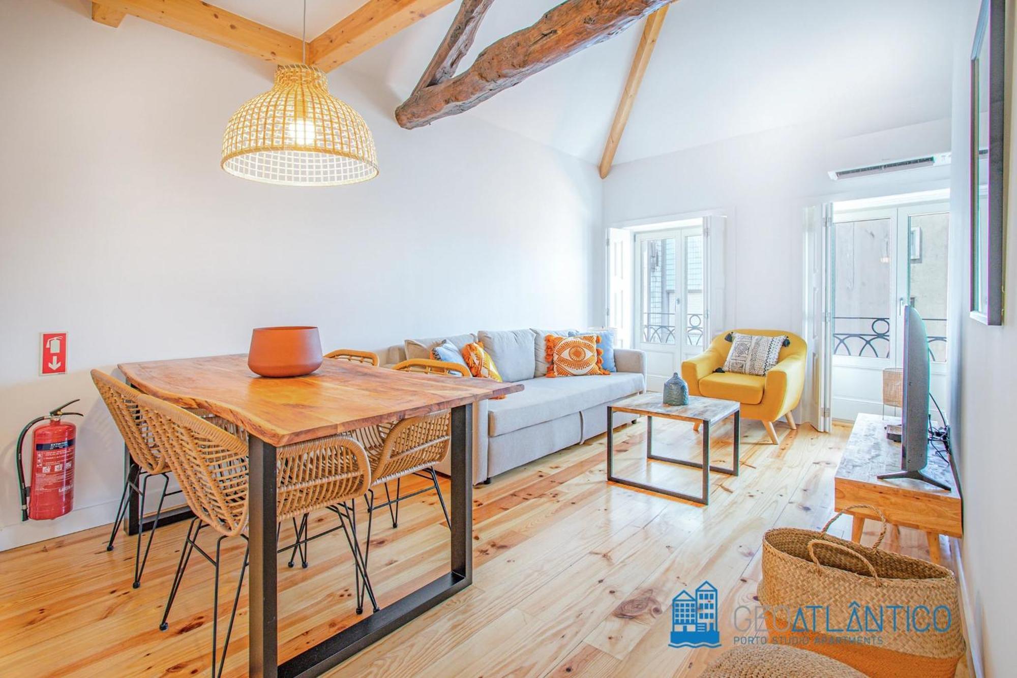 Poveiros Oak Loft - Santo Ildefonso Appartement Porto Buitenkant foto