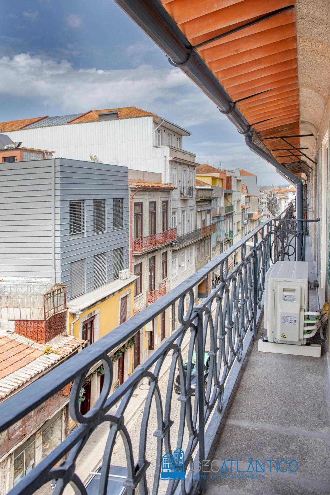 Poveiros Oak Loft - Santo Ildefonso Appartement Porto Buitenkant foto